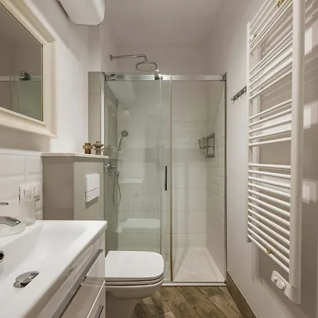 Lavinia With View - 2br - Kazimierz Apartman